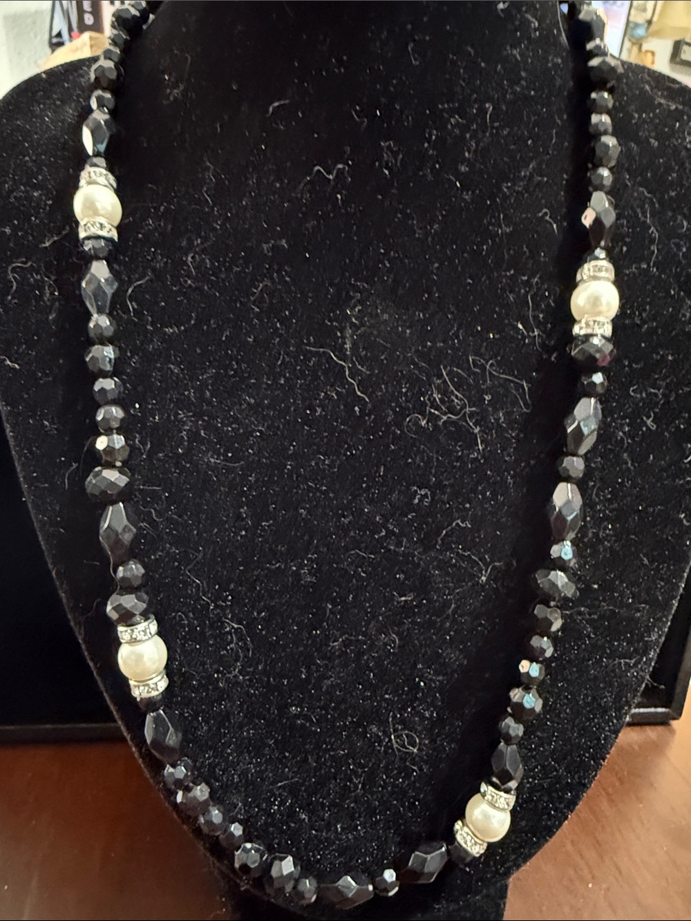 Elegant Black Faceted Bead Necklace with Pearl Accents